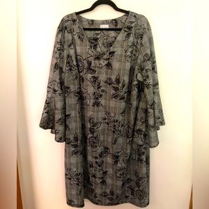 Olivia Matthews Dress with flutter sleeve hem Size 3X